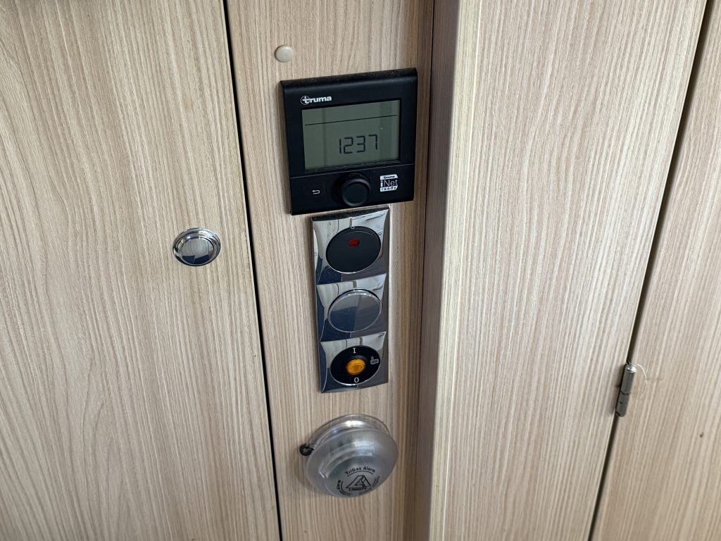 BUERSTNER BT6202 photo: 11