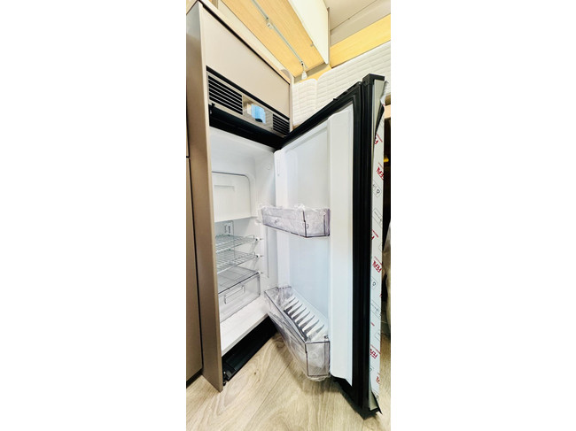 LMC Innovan 592 MJ. 25 + Solar + 200A Lithium + Automaat foto: 13