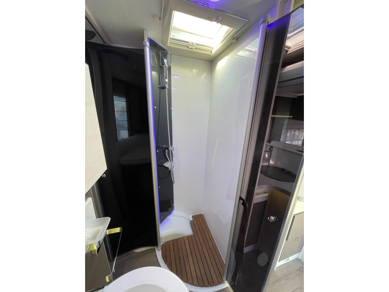 Chausson Welcome 728 EB Queensbed Hefbed 150 PK  foto: 22
