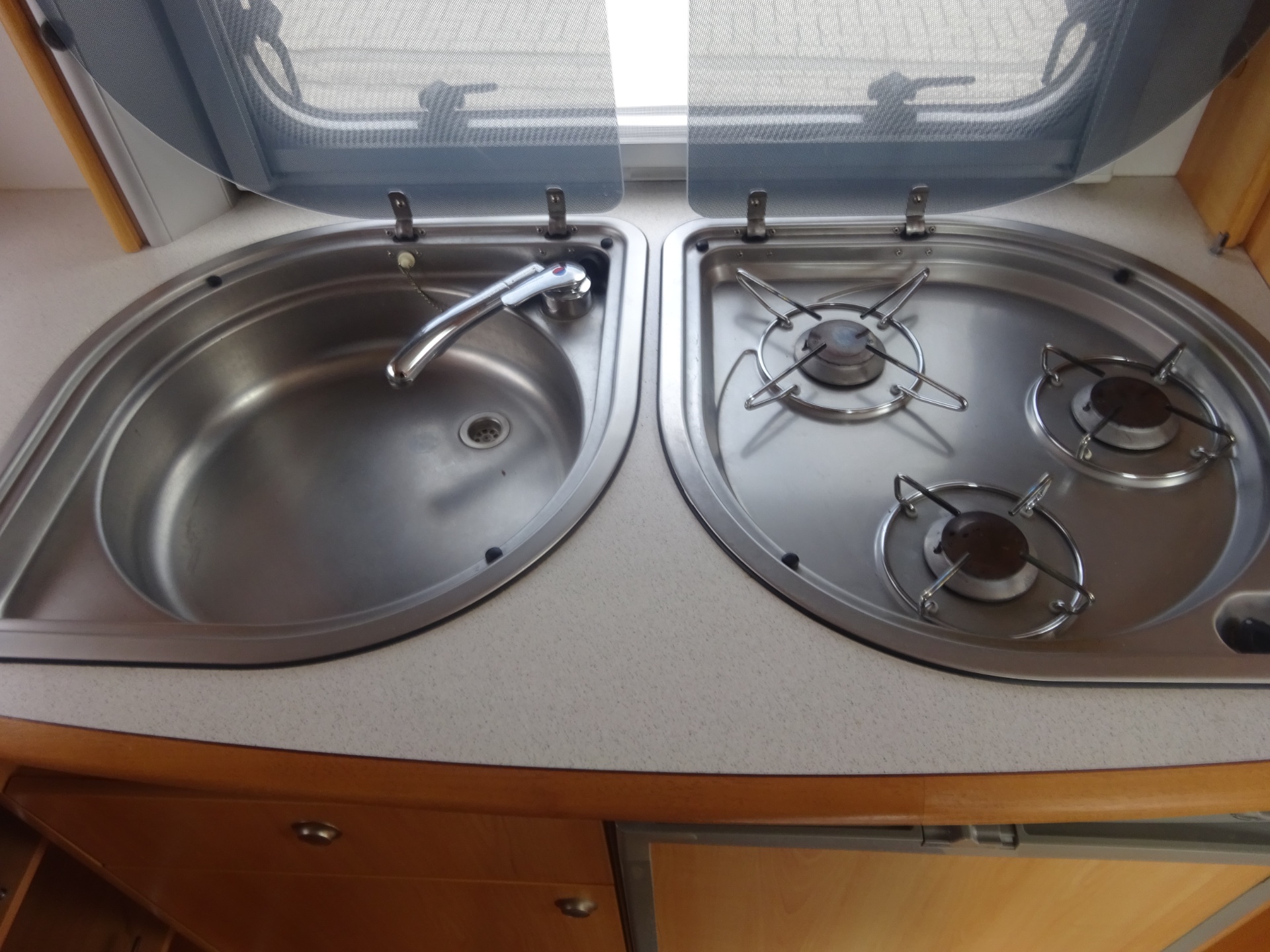 Home-car Racer 450 Ruime Caravan Met Nieuwe Mover foto: 19