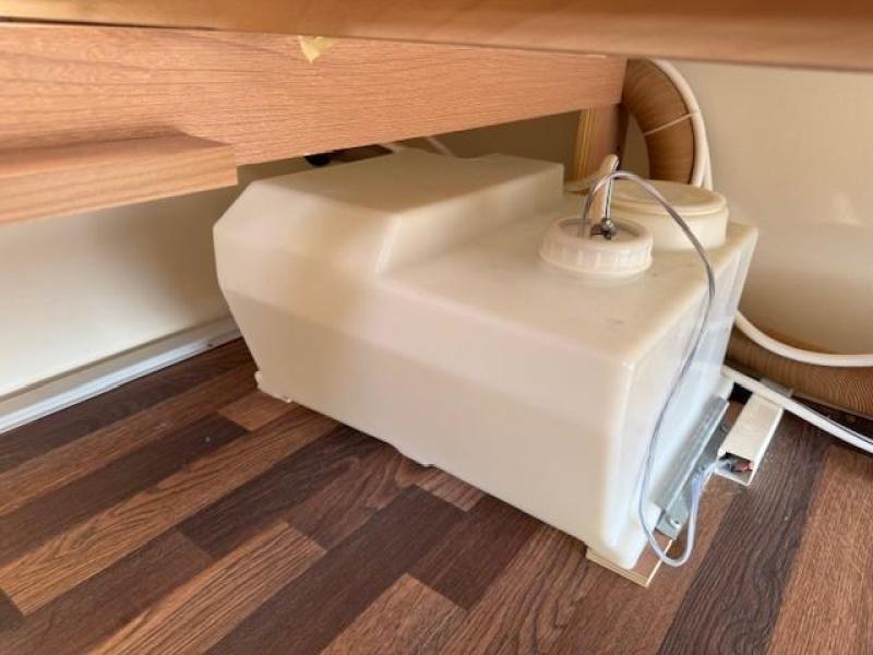 Knaus Sport 400 QD kleine caravan  foto: 18