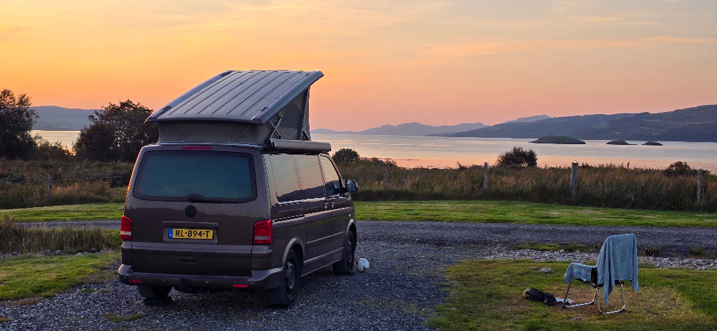 VOLKSWAGEN CALIFORNIA photo: 1
