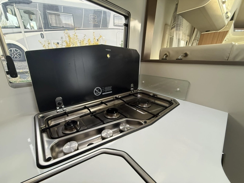 Adria Matrix Supreme 670 SC AUTOMAAT | LEVELSYSTEEM  foto: 17