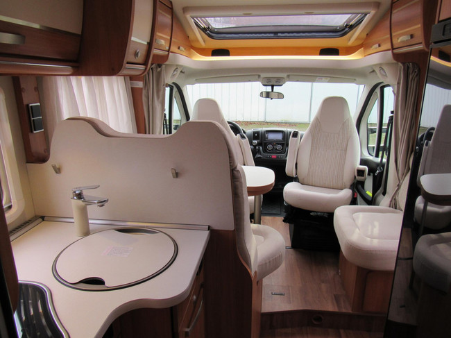 Hymer 598 Exsis-T Semi-initegraal Queensbed nieuw model 2016 foto: 9
