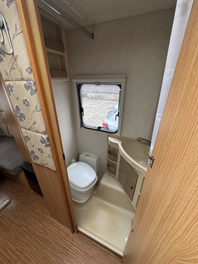 Adria 542 ku adora foto: 4