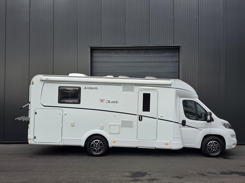 Dethleffs Just 90 T 7052 DBM Queensbed / Hefbed  foto: 2