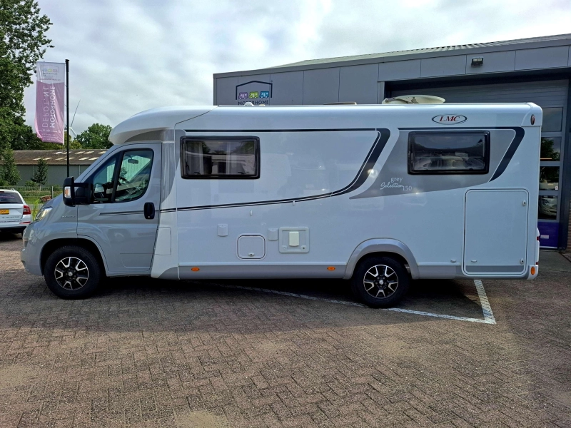 LMC Cruiser T 663 G Grey Selection 150 | 2020 photo: 3