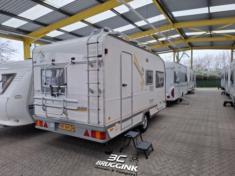 Knaus Sudwind As Good As Gold 400 TMF Dwars Bed Treinzit  foto: 1