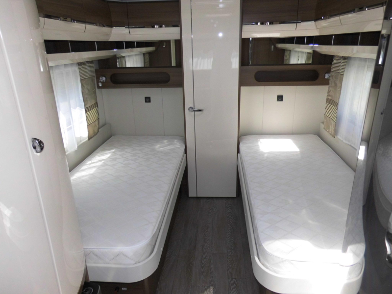 Hobby Prestige 560 WLU Mover en cassetteluifel!  foto: 3