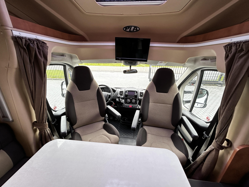 P.L.A. Camper Plasy 63 HP Dwarsbed/Hefbed/2016/6.2M  foto: 15