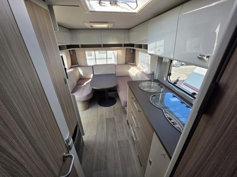 Bürstner Averso 535 TL Compleet  foto: 8