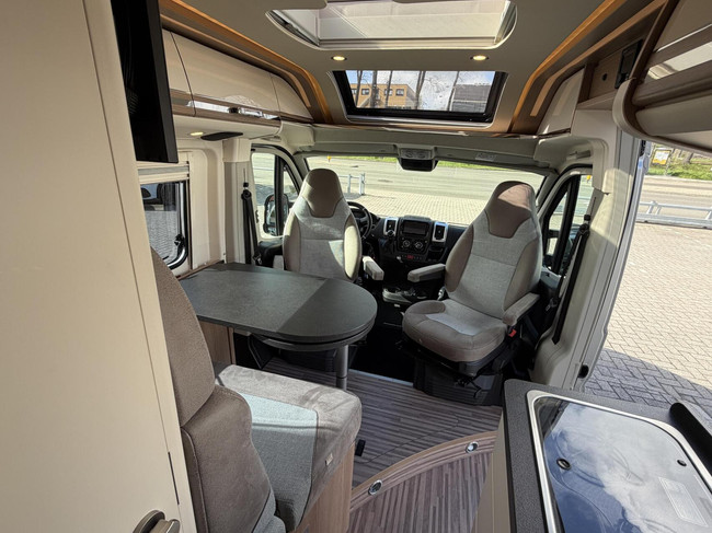 Malibu 640 LE Charming GT 9T-Automatic Single Beds Skyview Bike Swing photo: 12