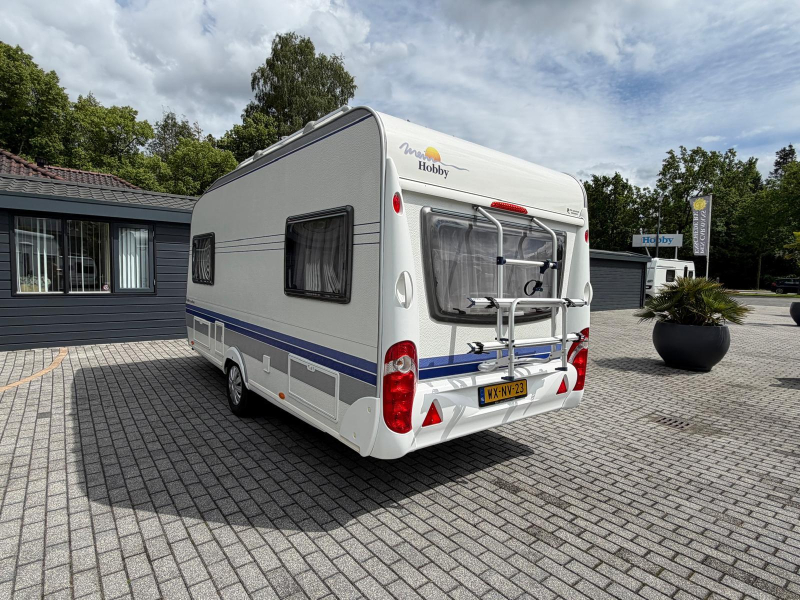 Hobby Excellent 455 UF Met luifel  foto: 2