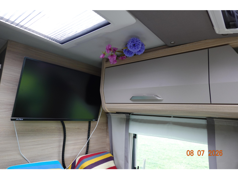Knaus Platinum Selection 650 MEG Level + 2x aire acondicionado + aire foto: 11