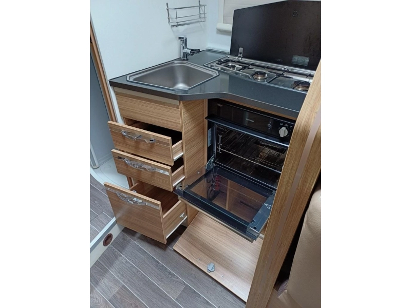Adria Matrix M 670 SL Prima onderhouden camper  foto: 9