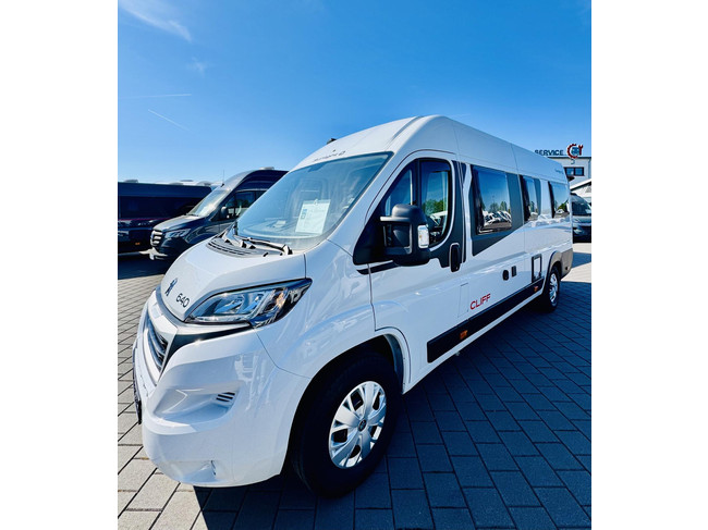 Falaise de la lumière du soleil 640