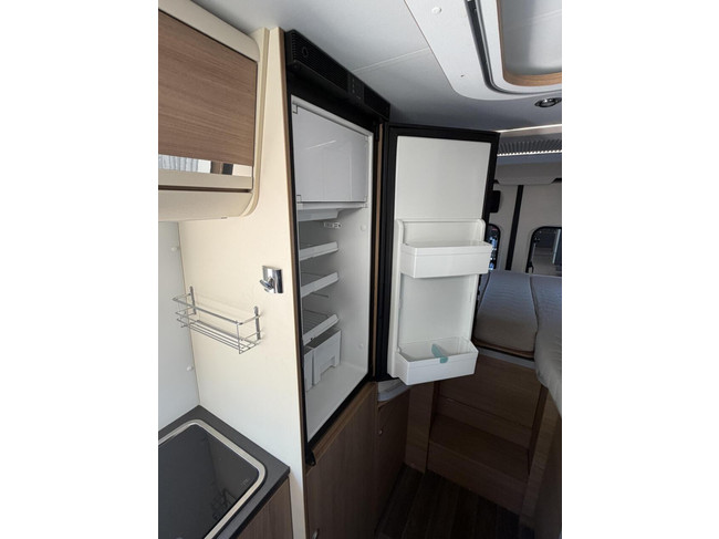 Adria TWIN 640 SLX Enkele Bedden Luifel Trekhaak Bearlock foto: 16
