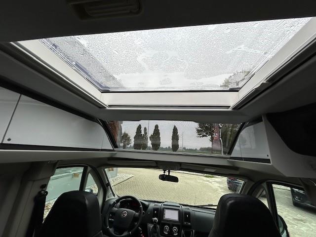 Adria TWIN 640 SLB SUPREME /Automatik/L&auml;ngsbetten Foto: 3