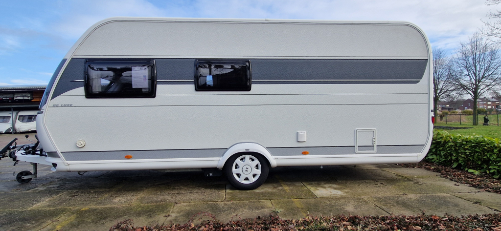 HOBBY Hobby De Luxe 540 FU – Frans Bed – Mover (Autark) foto: 6