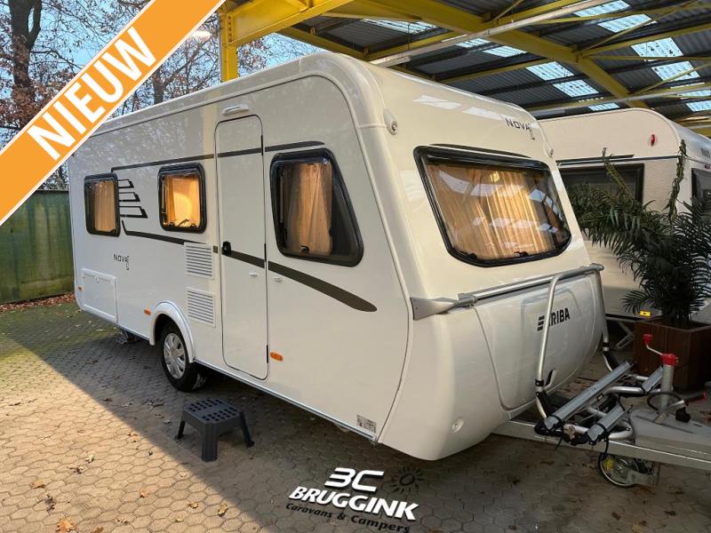 Eriba Feeling 442 V-Betten