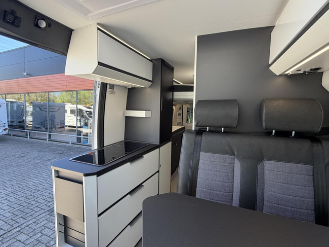 Adria Twin Supreme 640 SGX 9T-Automatic Solar Panel Lithium Maxxfan photo: 11