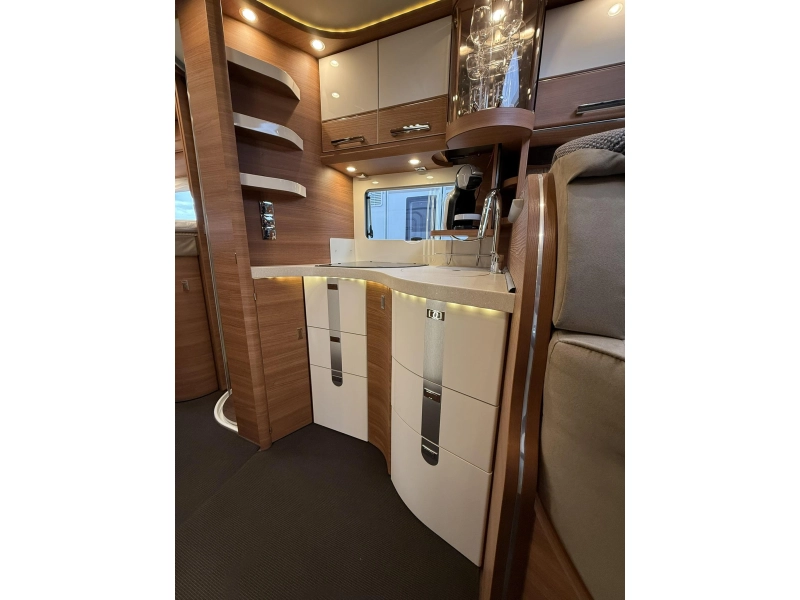 Carthago Chic C-Line T 4.9 LE -VOLL MIT ZUBEH&Ouml;R Foto: 16