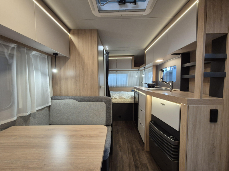 Knaus Sport 420 QD Extra grote keuken!  foto: 11