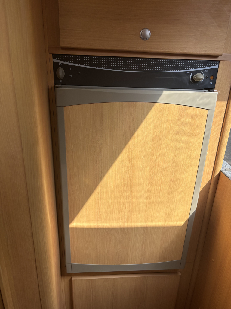 Tec ROTEC HEFBED + RONDZIT AIRCO LPG FIAMMA SLOTEN  foto: 6
