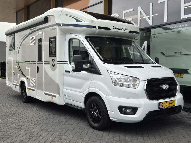 Chausson Titanium Ultimate 777 Arctic WITHOUT DROP-DOWN BED photo: 6