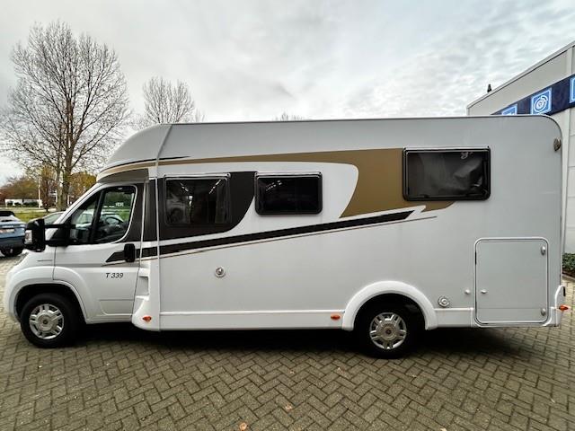CAPRON T 339 /Queensbett/Navi/R&uuml;ckfahrkamera/Fahrradtr&auml;ger Foto: 3