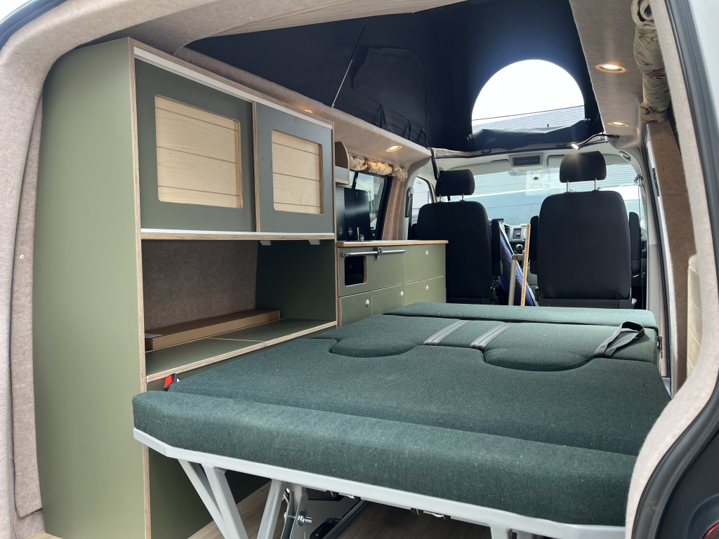 Volkswagen T6 Florida 2019 armeegr&uuml;n zweifarbig Foto: 6