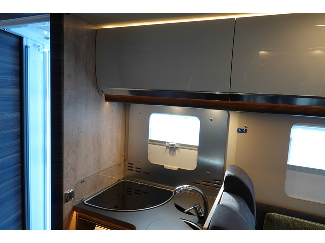 Laika EcoVip H 4109 9-Speed ​​Automatic | E&P Level System | Roof air conditioning | Lithium | 4-person photo: 10