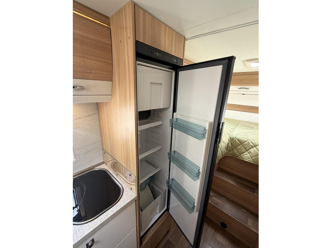 Dethleffs T 6611 Advantage Automatique Lits Jumeaux Panneau Solaire Auvent photo: 17