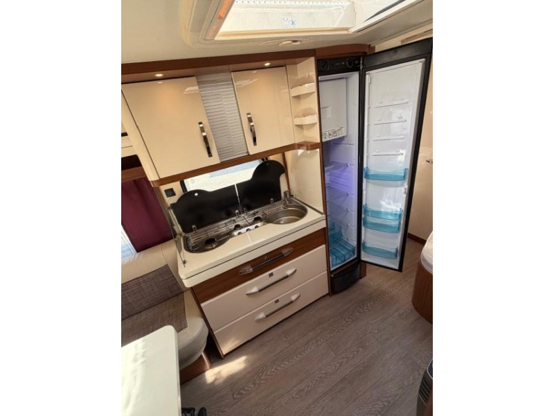 Hobby Excellent 495 UFE Incl. Mover Toldo foto: 15