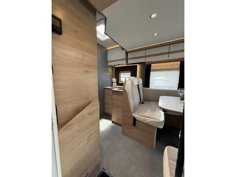 Dethleffs Just Camp T 7052 DBM Automaat/Fiat 8  foto: 11