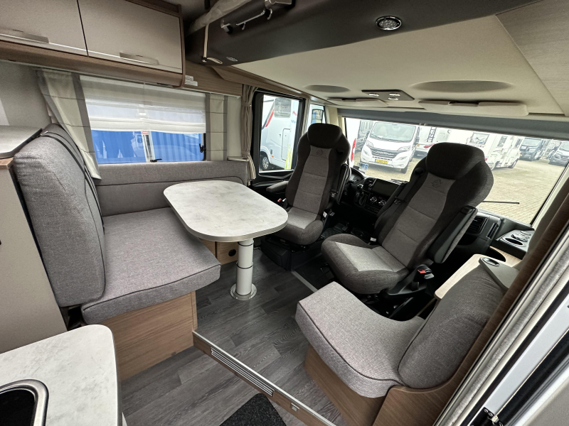 Knaus L!ve I 650 MEG AUTOM&Aacute;TICA 180CV foto: 7