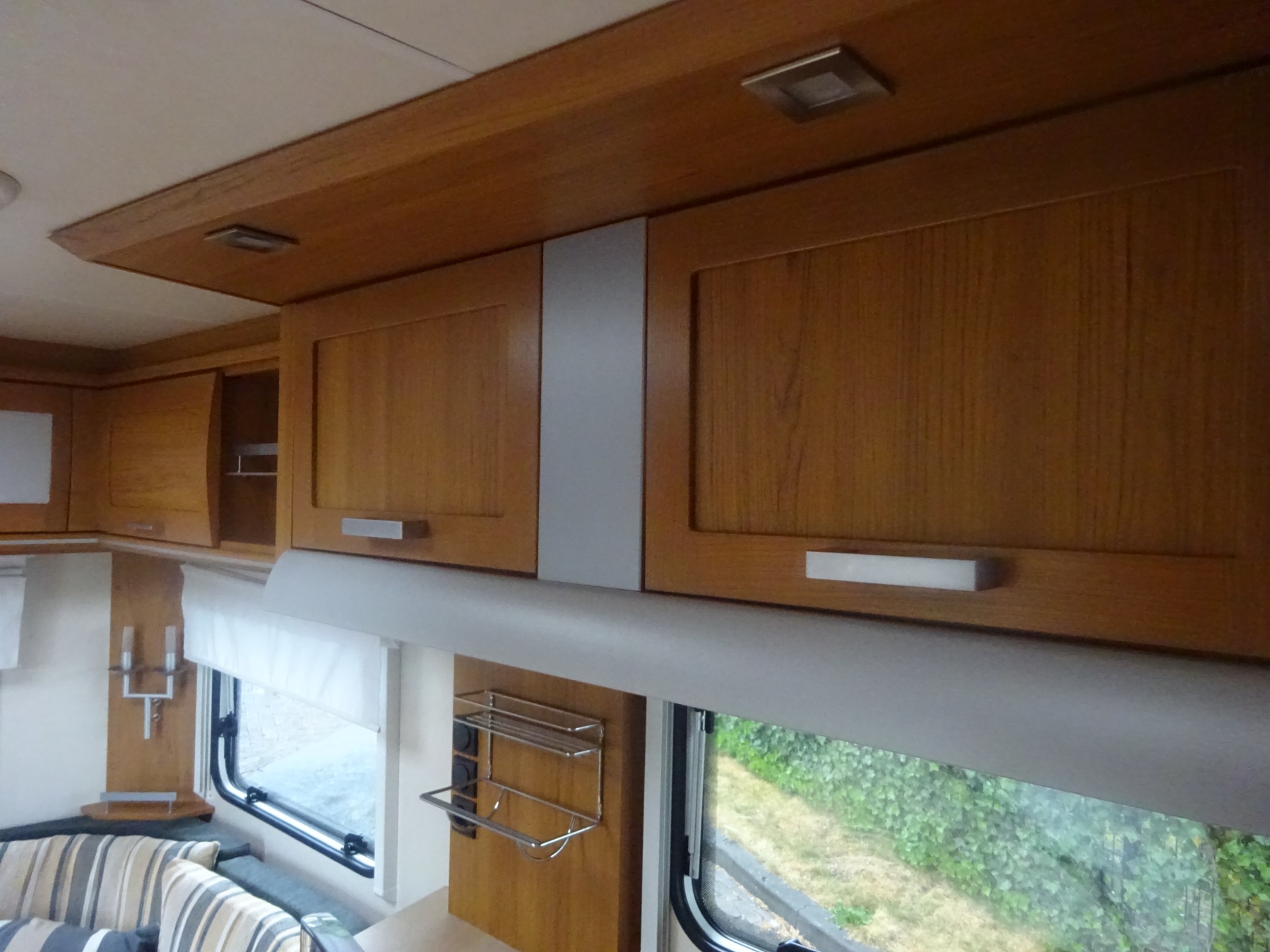 Knaus Azur 460 Frans Bed en Rondzit + Mover foto: 15