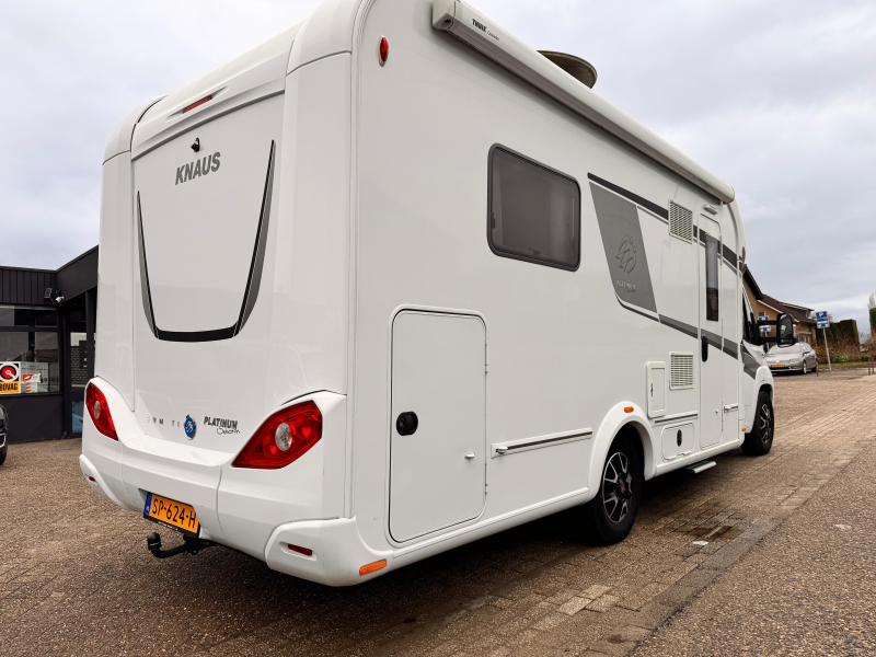 Knaus Sun Ti 700 LX Premium con cama Queen foto: 2