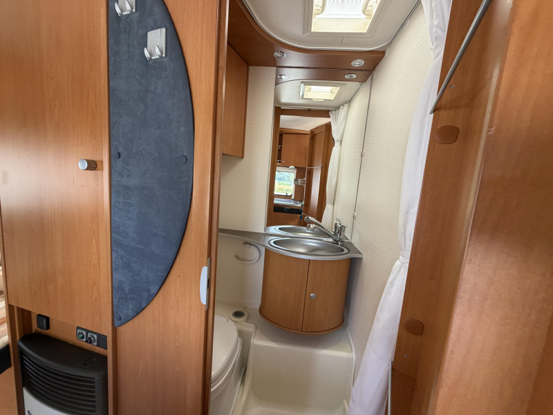 Dethleffs Summer Edition 460 V enkele bedden  foto: 9
