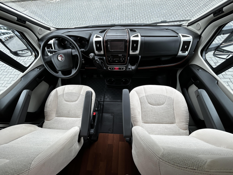 Carthago Chic C-Line I 4.2 Dwarsbed/2015/Euro-5/6.7M  foto: 20