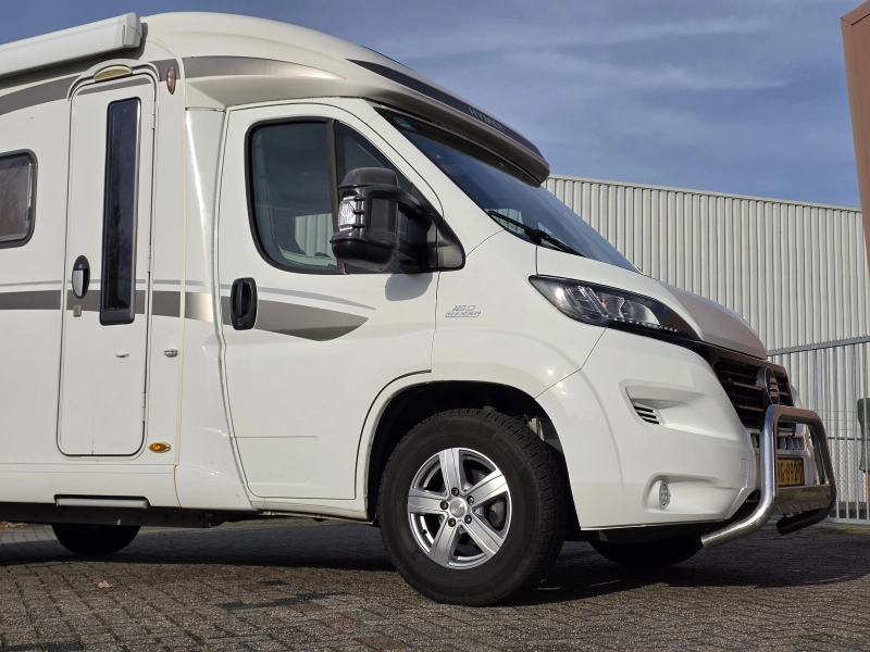 Hymer Exsis-T 588 Autom&aacute;tico 150CV 2017 foto: 21