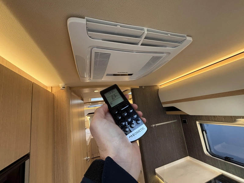 Hymer B ML I 880 Aire acondicionado, antena parab&oacute;lica, autom&aacute;tico foto: 22