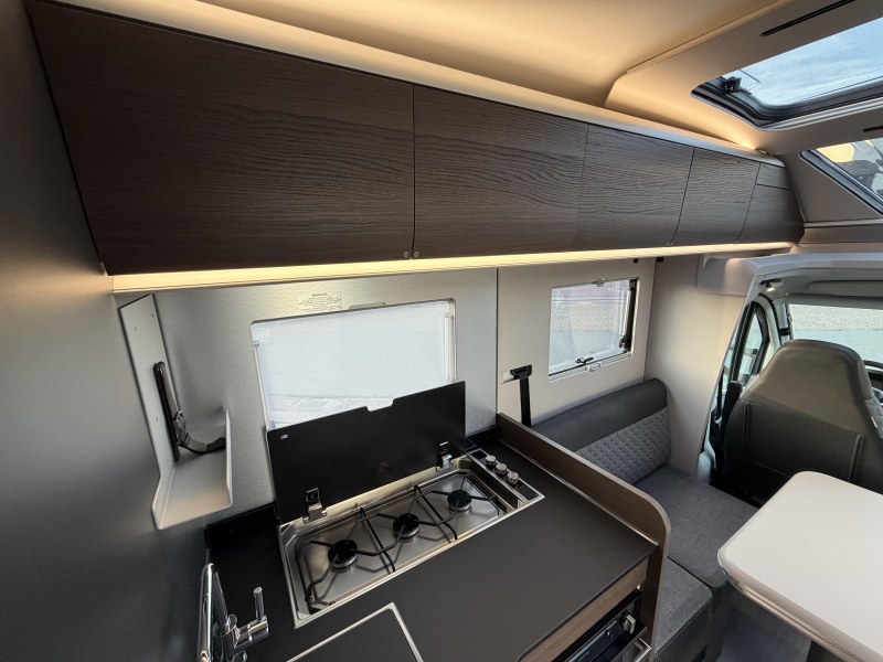 Adria Coral Supreme 670 DC 180 PK Automaat E&P  foto: 9
