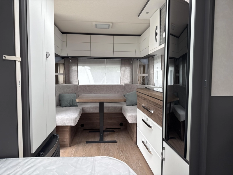 Hobby Excellent Edition 460 UFE Model 2026  foto: 6