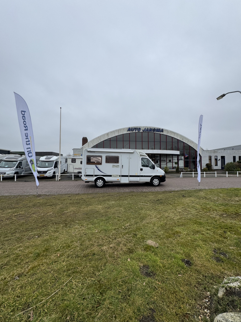 Dethleffs Globebus 1 110 PK, Dwarsbed, halve-treinzit, draaistoelen, Motor airco, nette camper, lengte 6.00 Bj. 2006 Camper centrum on the road Marum  foto: 27