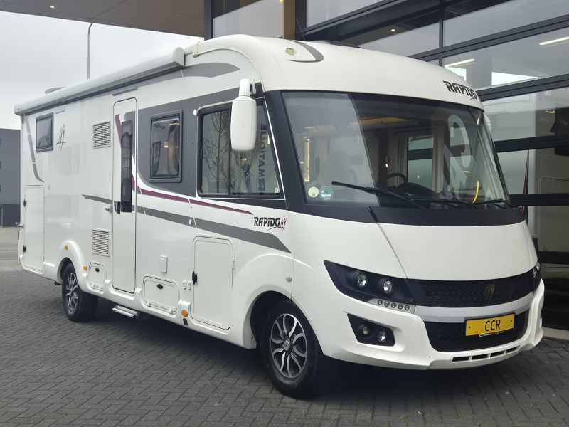 Rapido 8066 DF 150 PS Automatik Foto: 3