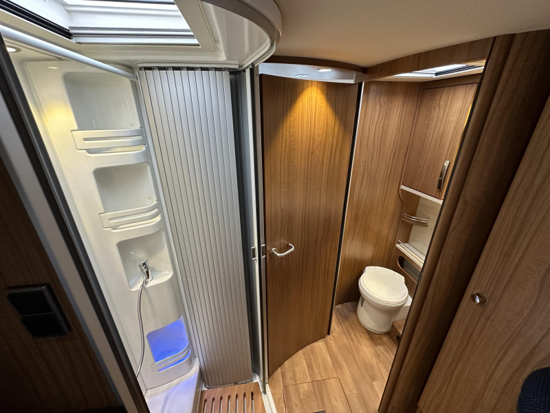 Hymer B 704 PL 3.0 M-JET 180 PK AUTOMAAT  foto: 19