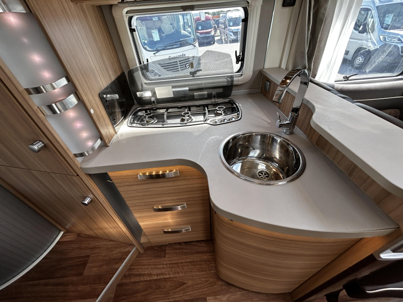 Knaus Platinum Selection 650 MF Fransbed/2017/6.9M/Euro-6  foto: 15