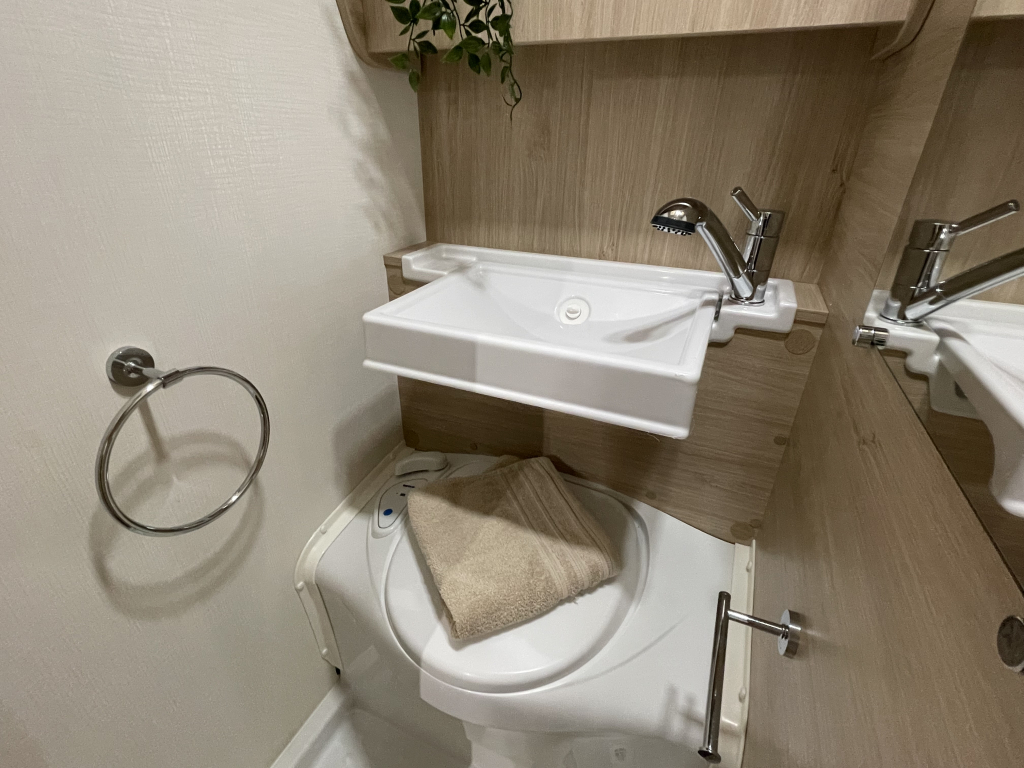 Caravelair Antares Titanium 390 DWARBED 1e EIGENAAR  foto: 10