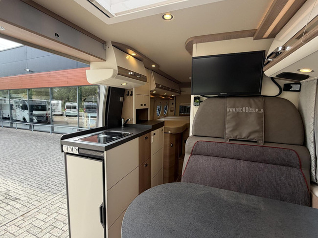 Malibu 640 LE Charming GT 9T-Automaat Enkele Bedden Zonnepaneel Omvormer Maxxfan foto: 10